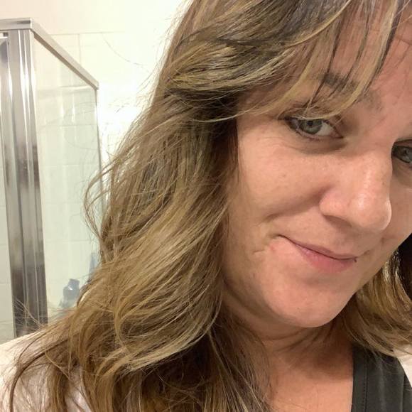 Profile Picture of Crystal Salmon (@salmoncrystal) on Poshmark