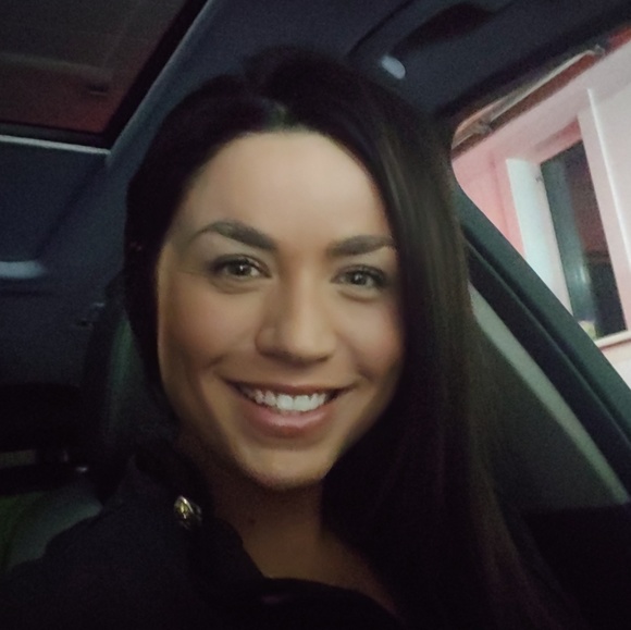 Profile Picture of Kinga Zentner (@kinga05) on Poshmark