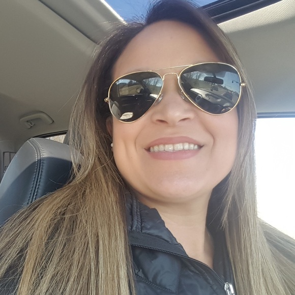 Jessica Washek - Poshmark Profile Picture of Jessica Washek (@jwashek) on Poshmark