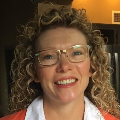 Profile Picture of Lori Oster (@lorioster9) on Twitter