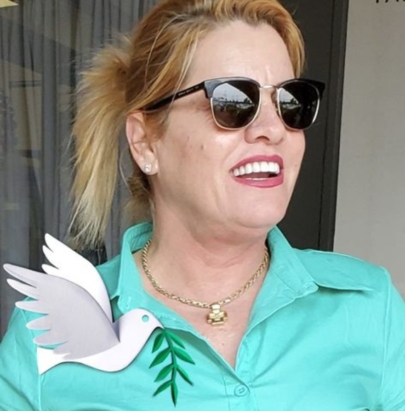 Profile Picture of Arelys Castillo (@arelyscastillo) on Poshmark