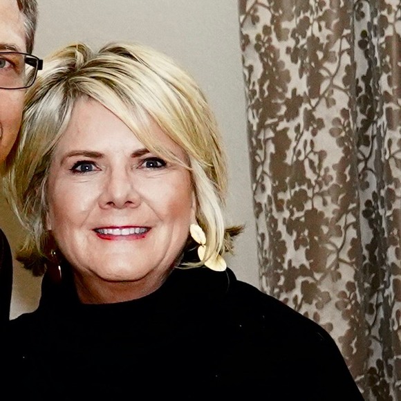 Profile Picture of Nancy Giorgione (@nancygio) on Poshmark