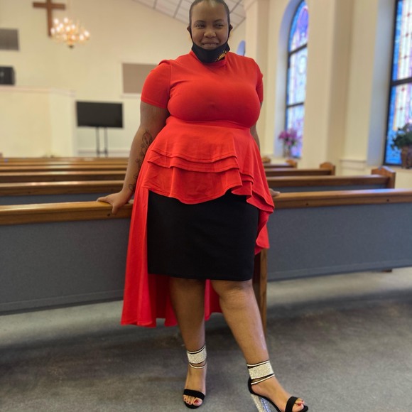 Profile Picture of Ariel Burrus (@arielburrus11) on Poshmark