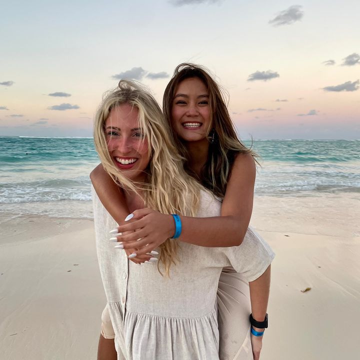 Profile Picture of Jen Elizabeth (@jenelizabeth606) on Tiktok