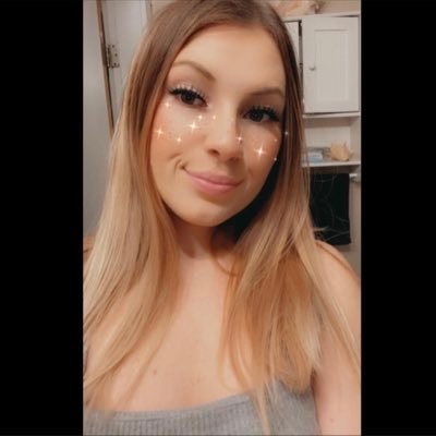 Profile Picture of Emilee Ann  🖤 (@emileemiller67) on Twitter