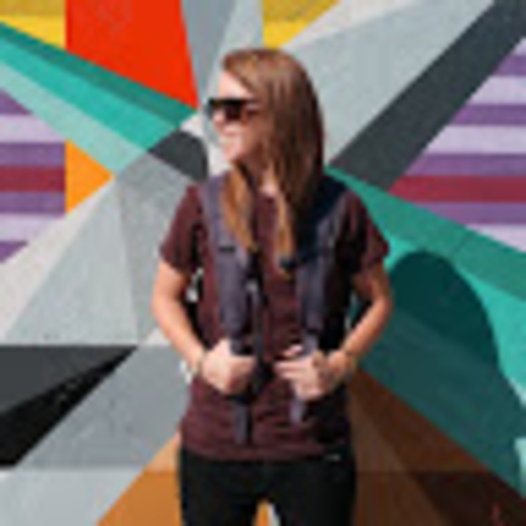 Profile Picture of Kelli Kohout (@kohout402) on Poshmark