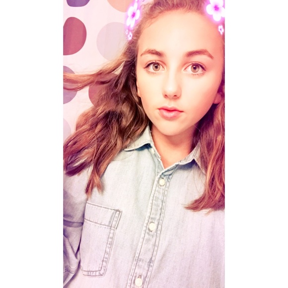 Profile Picture of Ashley Trogler (@ashleytrogler) on Poshmark