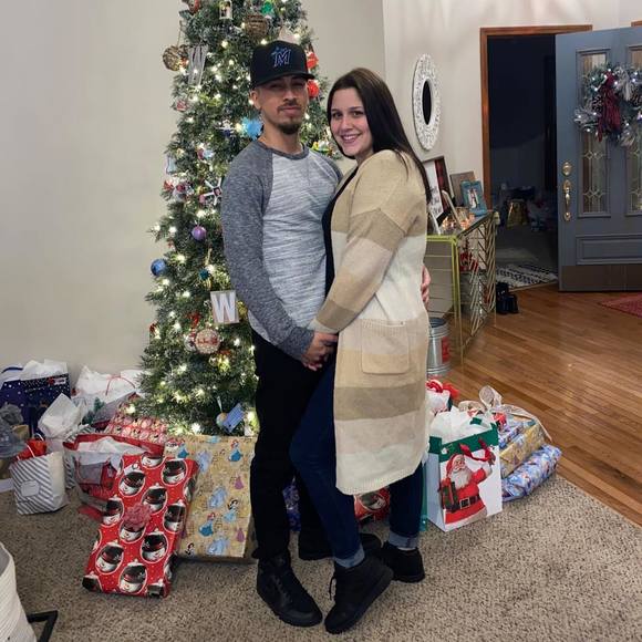 Profile Picture of Haley Doty (@haleydoty) on Poshmark