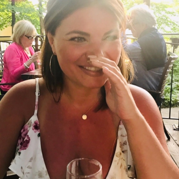 Profile Picture of Marie-eve Rollet (@mrollet) on Poshmark