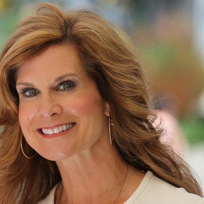 Profile Picture of Kimberly Sharpe (@Snigglebunny) on Twitter