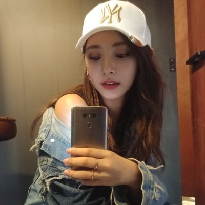 Profile Picture of Sharon_彤98 (@Sharon98tong) on Twitter