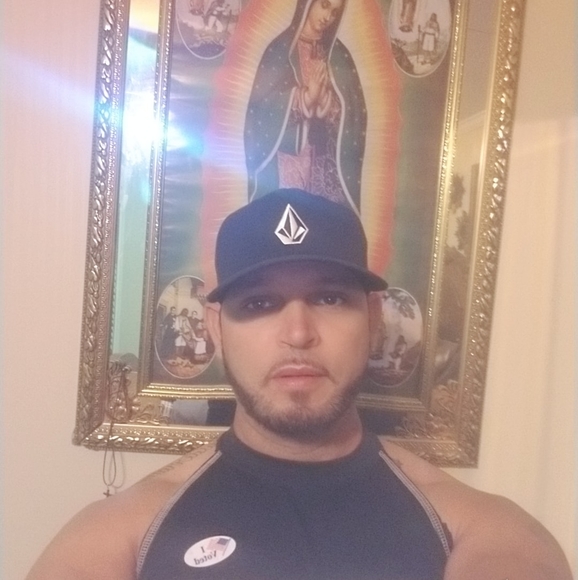 Armando Valderrama - Poshmark Profile Picture of Armando Valderrama (@armandovalderra) on Poshmark