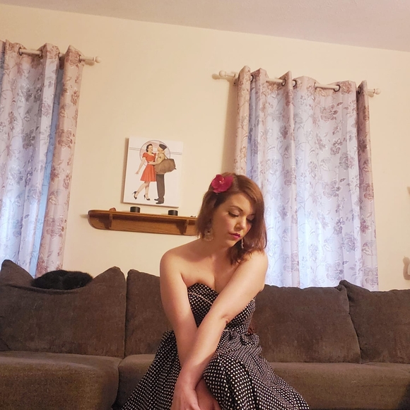 Profile Picture of Jessica Frain (@j_frain) on Poshmark