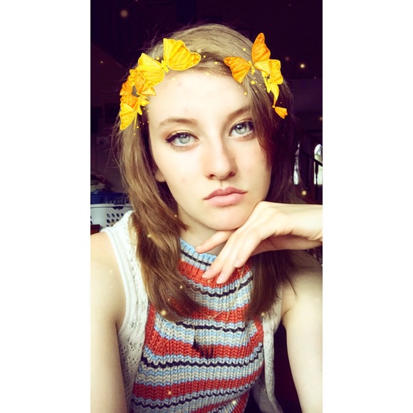 Profile Picture of Nichole Heusmann (@websbeelover) on Poshmark