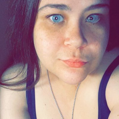 Profile Picture of Kayla, Queen Of Trash Mountain  🖤 (@KaylaKaotik) on Twitter