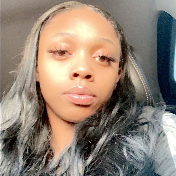 Profile Picture of Tamia Mcgee (@tamiamcgee) on Poshmark