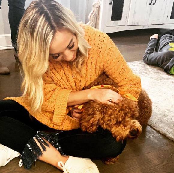 Profile Picture of Marisa Leard (@mleard94) on Poshmark