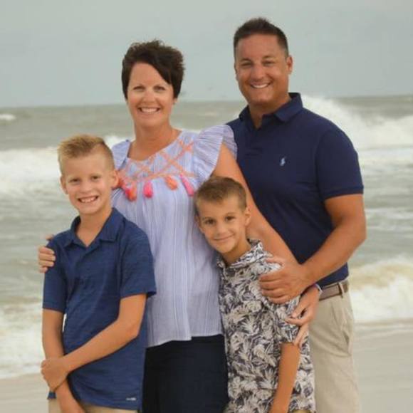 Chad Lewis - Poshmark Profile Picture of Chad Lewis (@chadwick86) on Poshmark