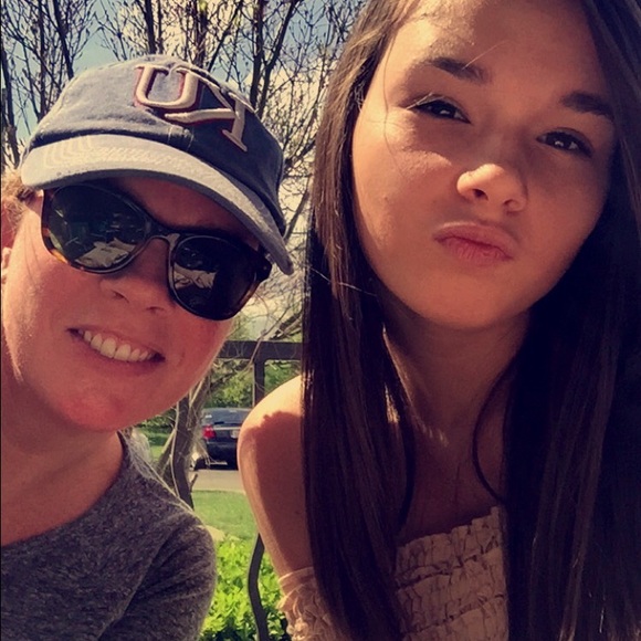 Profile Picture of Jada Vanduyne (@jadaavery) on Poshmark