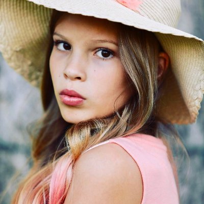 Profile Picture of Nika Manitius (@NikaManitius) on Twitter