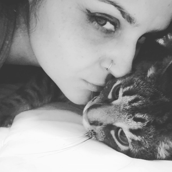 Profile Picture of Michelle Muscat (@michellemuscat) on Poshmark