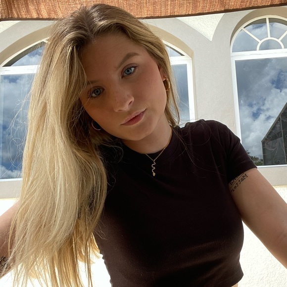 Profile Picture of Erin Morrissey (@morrisseyerin05) on Poshmark