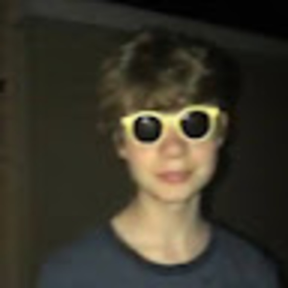 Profile Picture of Max Szarkowicz (@maxszark) on Poshmark