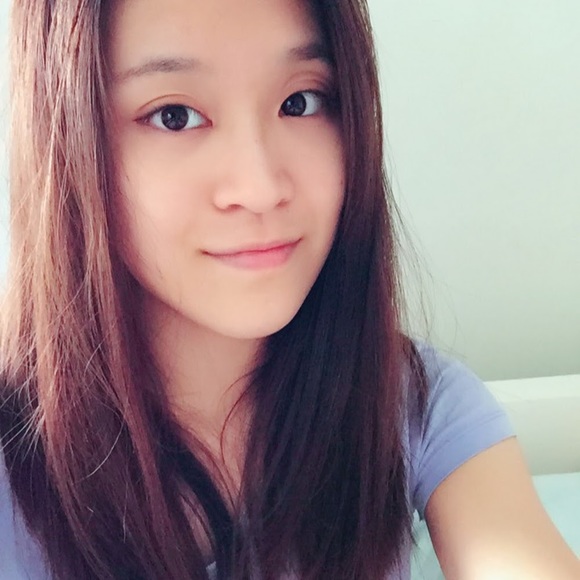 Profile Picture of Lok yee Lo (@m2lylo4) on Poshmark