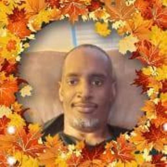 Profile Picture of Carl Harris (@cjayson7070) on Poshmark