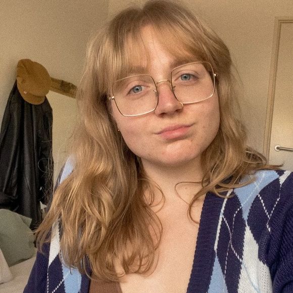 Profile Picture of Lianne Sikkema (@ldsikkema) on Poshmark