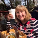 Profile Picture of Lesley Robin (@Lesley-Robin) on Facebook