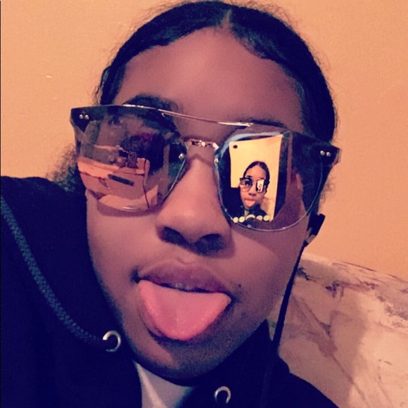 Profile Picture of Ashley Beston (@selfmadeash) on Poshmark