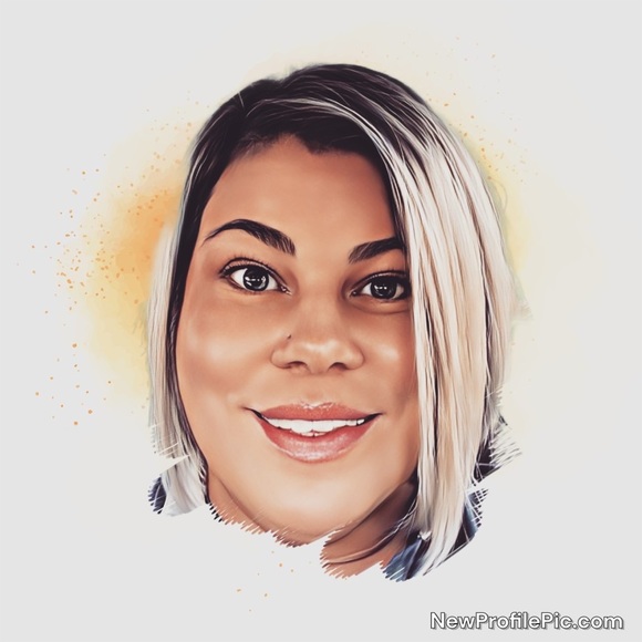 Profile Picture of Amanda Norton (@nicole7783) on Poshmark