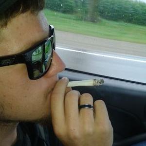 Profile Picture of Jake Reimer (@cooldog1230) on Twitter