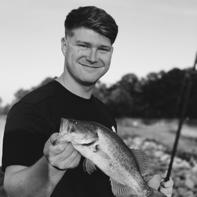 Profile Picture of Josh Hembree (@Calvin6498) on Twitter
