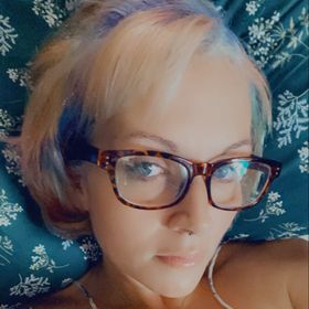 Profile Picture of Molly McClain (@hopeyouguessmyname) on Pinterest