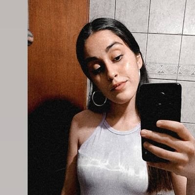 Profile Picture of Deborah🔹 (@DeborahLara14) on Twitter