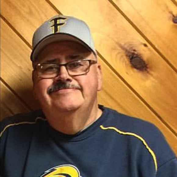 Dooley Brennan - Poshmark Profile Picture of Dooley Brennan (@zdooleyb) on Poshmark