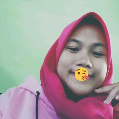 Profile Picture of Dina Lestari (@DinaLes14842002) on Twitter