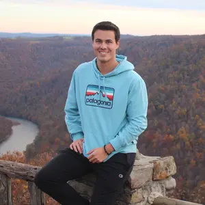 Profile Picture of Matt Gray (@@mattandcali) on Tiktok