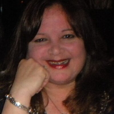 Profile Picture of Myrna Nieves (@nievesm_17) on Twitter