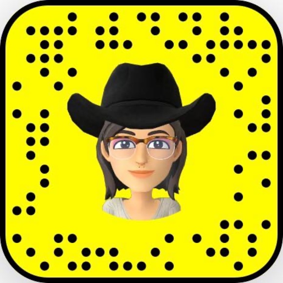 Profile Picture of Gabriella Manuel (@gabriellamanuel) on Poshmark