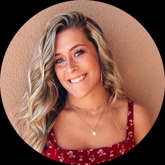 Profile Picture of Nyla Johnson (@nylajohnsonn) on Poshmark