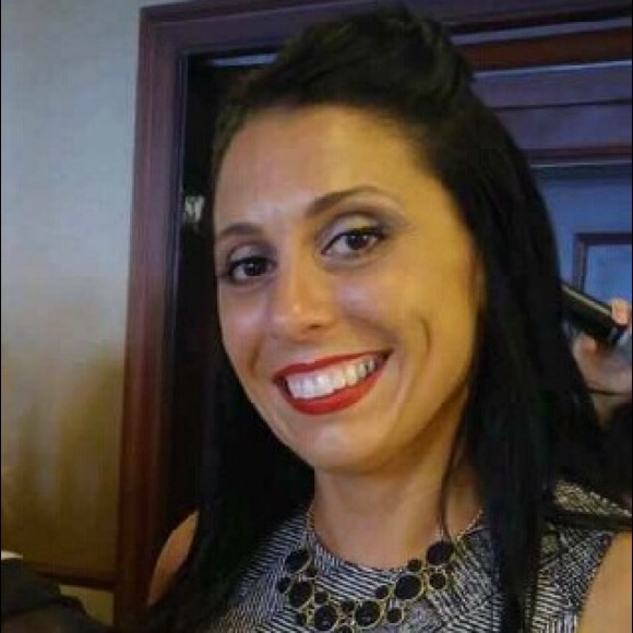 Profile Picture of Danielle Paliotta (@dpaliotta) on Poshmark