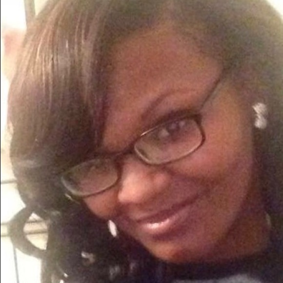 Profile Picture of Keyetta Theus (@keyettat) on Poshmark