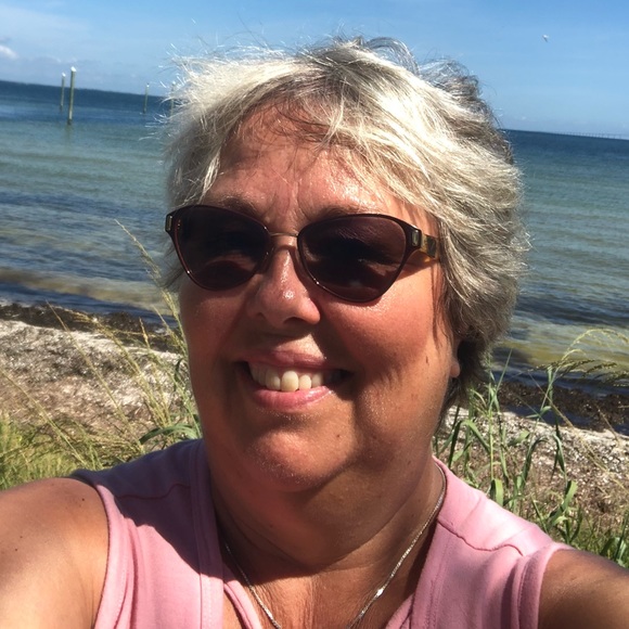 Profile Picture of Brenda Kilgore (@bkilgore1) on Poshmark