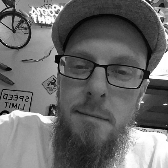 Profile Picture of Christian Baumgardner (@chribarr) on Poshmark