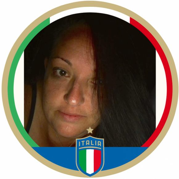 Profile Picture of Christina Genovesi (@c_genovesi) on Poshmark