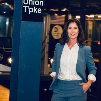 Profile Photo of Elizabeth Crowley (@ElizCrowleyNYC) on Twitter