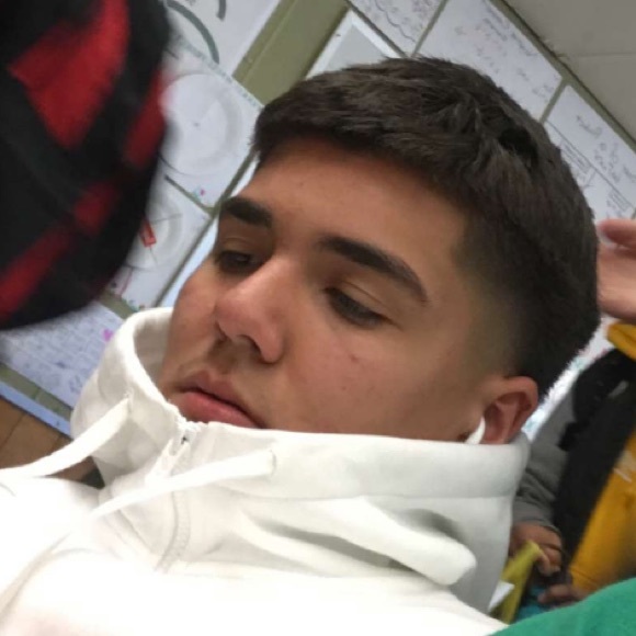 Profile Picture of Fernando Giron (@nando56914) on Poshmark